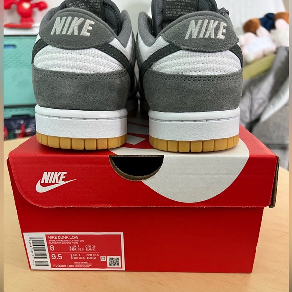 Nike Dunk Low Smoke Grey Gum 3M Swoosh new W box - Picture 3 of 6